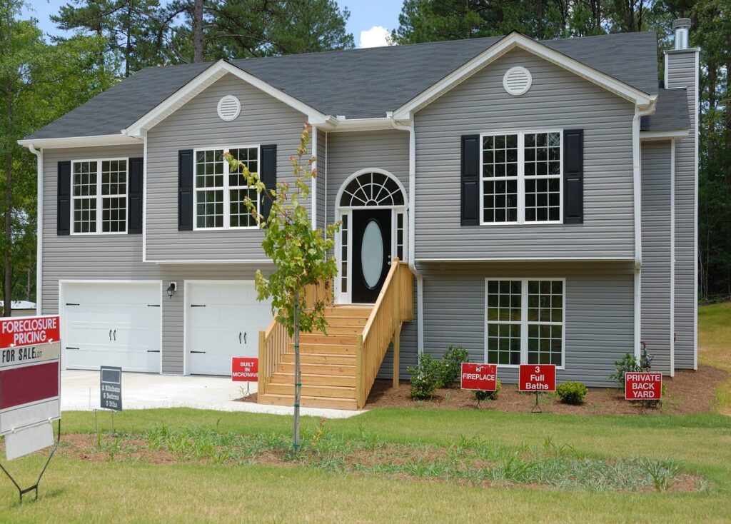 new home, for sale, house, estate, new, buy, mortgage, family, property, residential, building, sign, agent, purchase, construction, selling, business, nature, loan, homes for sale, realtor, real estate, sky, finance, buyer, architecture, sell, residence