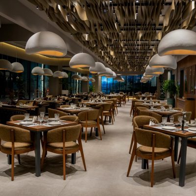Explore a chic and contemporary restaurant interior in Sulaymaniyah, defined by elegant design and sophisticated ambiance.
